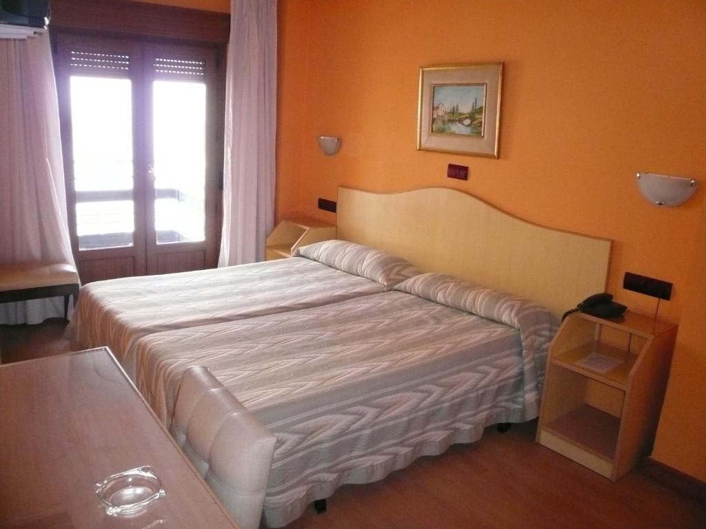 Hostal Don Suero León Pokoj fotografie