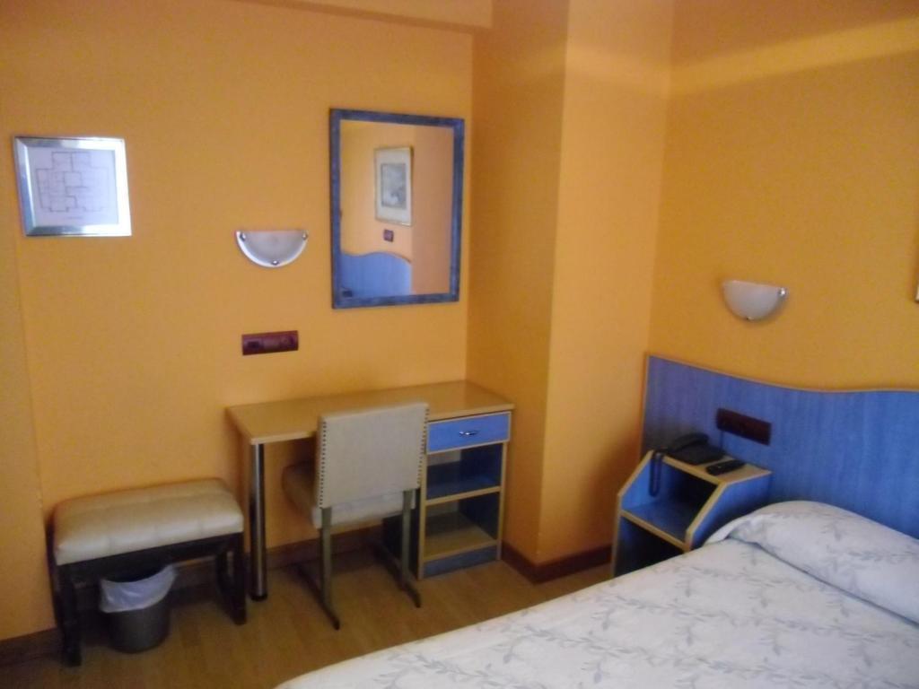 Hostal Don Suero León Pokoj fotografie
