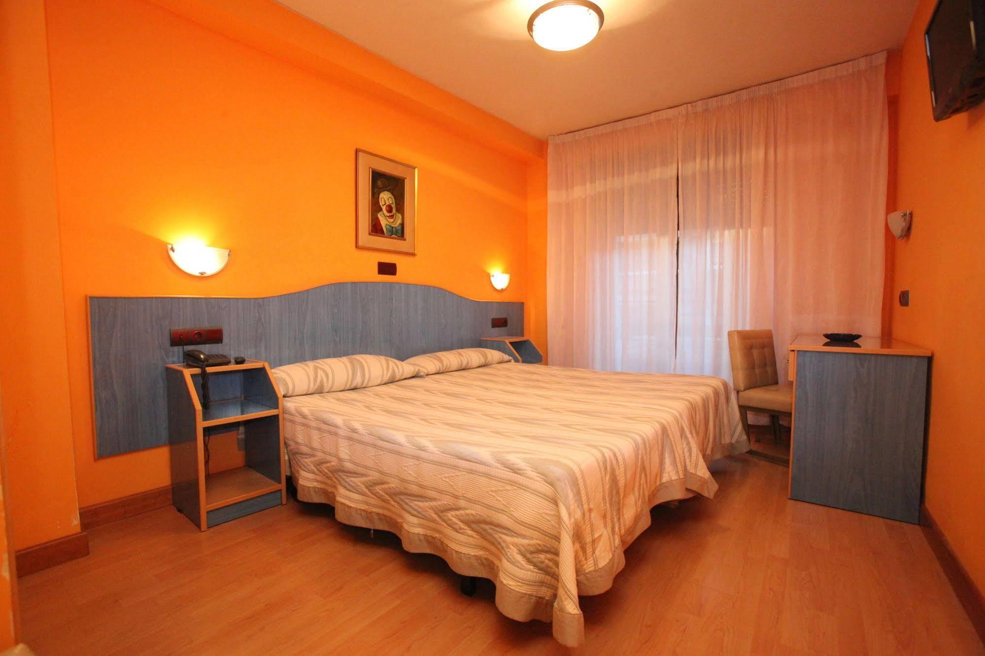 Hostal Don Suero León Exteriér fotografie